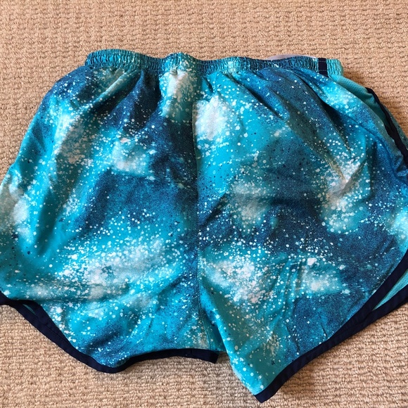 Nike Running Short - Picture 2 of 2